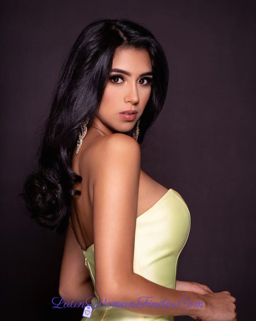meet Ecuadorian women